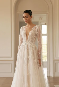 Estou Wedding Gown By Ida- Torez By Pollardi Bridal