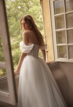 Viorica Organza Wedding Gown By Daria Karlozi by Pollardi Bridal 