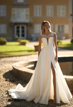 Rapturous beauty Mikado Wedding Gown By Daria Karlozi by Pollardi Bridal  (online only) 