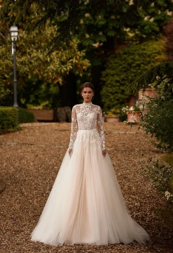 Chrysanthemiss Wedding Gown By Daria Karlozi by Pollardi Bridal 