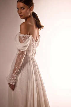 Ives Wedding Gown by Luce Sposa  (online only) 