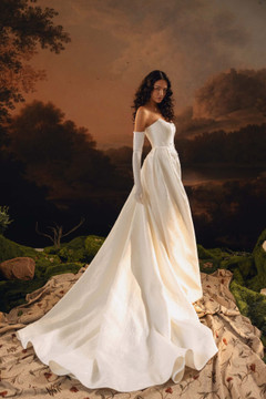 Meila Wedding Dress by Anne Mariee