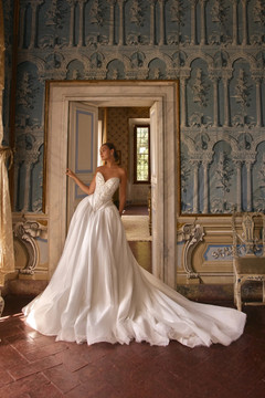 Sofianne Ball Gown Wedding Dress by Oksana Mukha