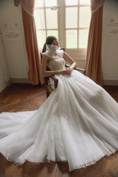 Eclair Wedding Dress by Wona Concept (Call for price) 