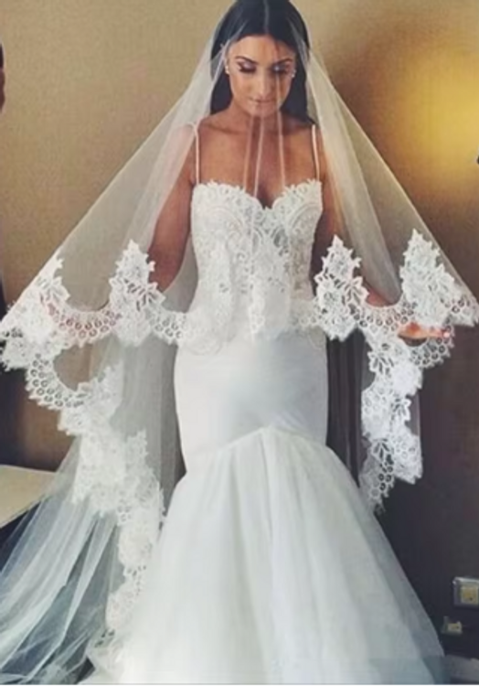 Vintage Eyelet Lace Edge Mandolin Cathedral 2 layers Veil with Blusher