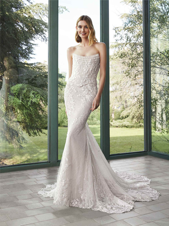 Thais Lace Strapless Mermaid Wedding Dress by Pronovias