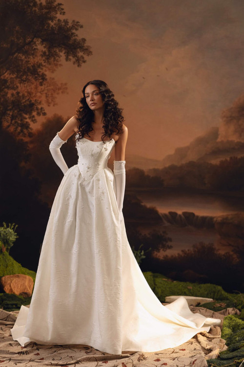 Meila Wedding Dress by Anne Mariee