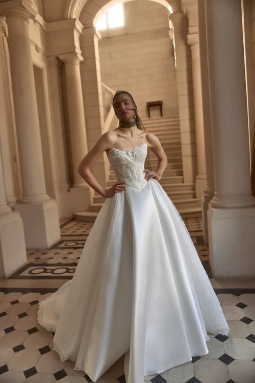 Palette Wedding Dress by Wona Concept