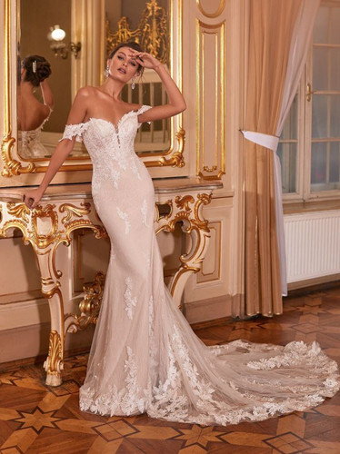 Echo Wedding Dress main image 0