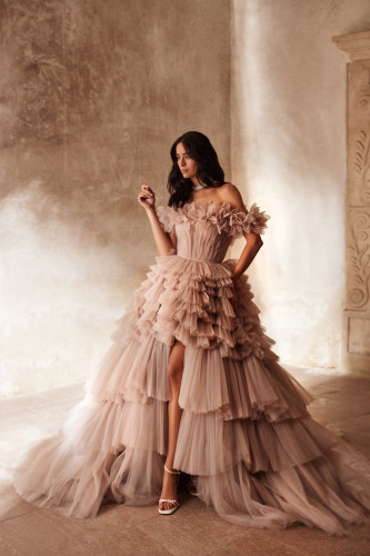 アメリOFF SHOULDER TULLE LAYERED DRESS 40397_1-533x800.jpg