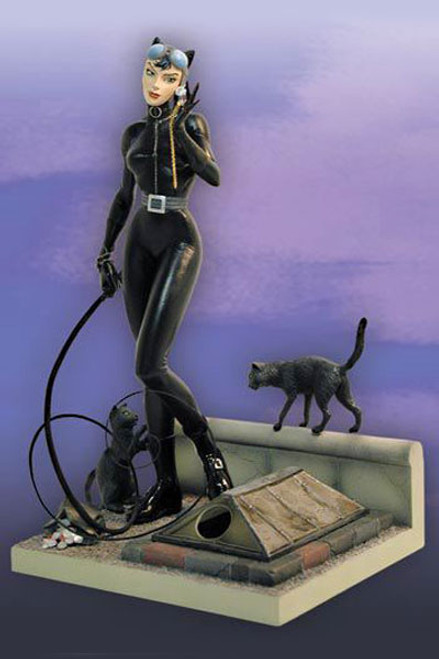 Catwoman Statue by DC Direct