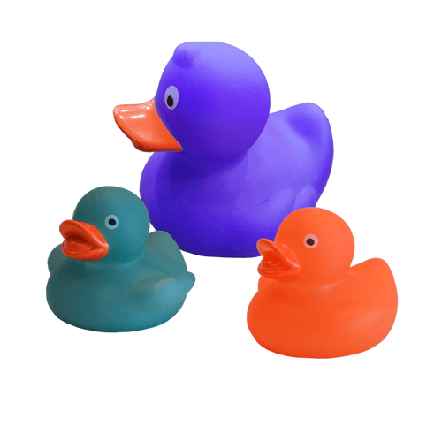 This adorable Colour Changing Ducks Set of 3 transforms bath time into a fun and engaging activity as they magically change colour when placed in water.