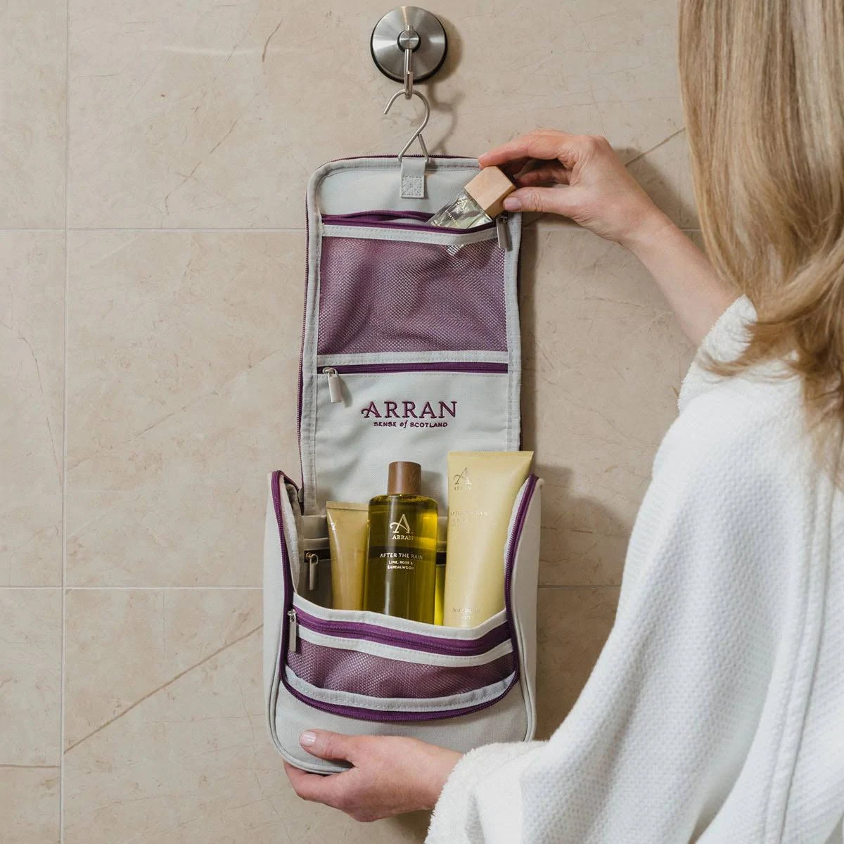 arran after the rain travel bag Discovery Set | Toiletries Set Ideal for longer trips where less is more Altura Arran 36 Panniers -