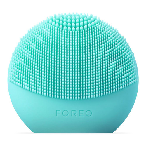 FOREO LUNA Play Smart 2 Facial Cleansing Device With Skin Analysis - Mint For You!