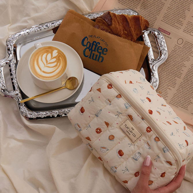 THE FLAT LAY CO. Marshmallow Makeup Box Bag - Patisserie
