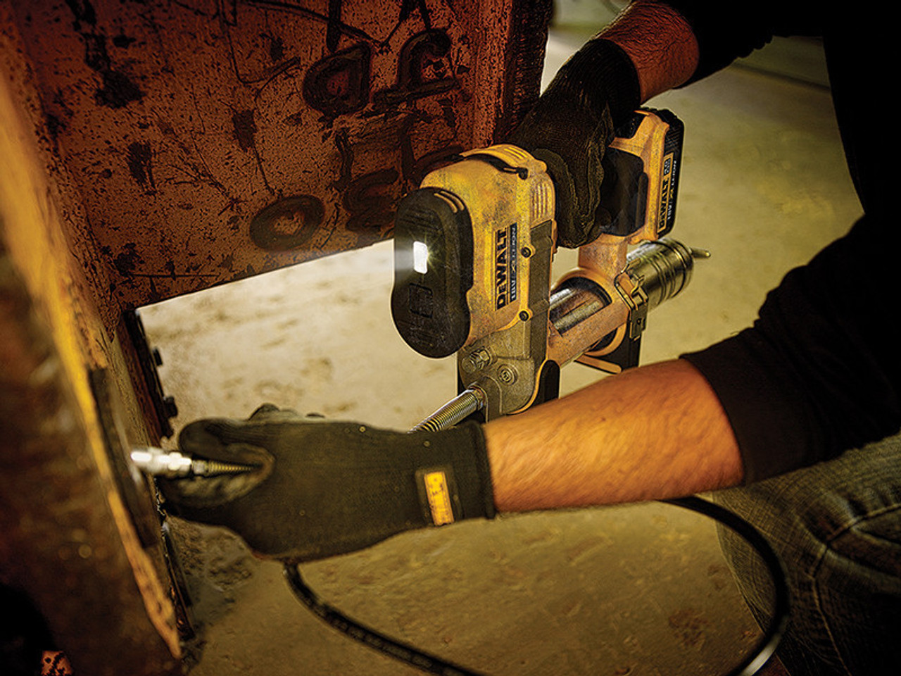 DeWALT DCGG571M1 Cordless XR Grease Gun 18V 1 x 4.0Ah Li-ion