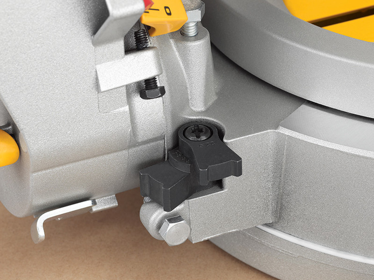 DeWALT DWS780 Sliding Compound Mitre Saw 305mm 1675W 110V