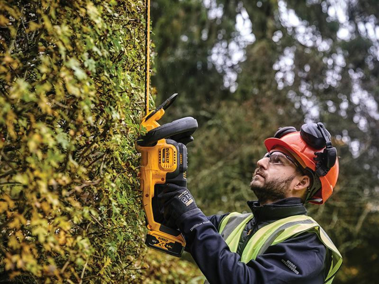 DeWALT DCMHT563N XR Hedge Trimmer 18V Bare Unit