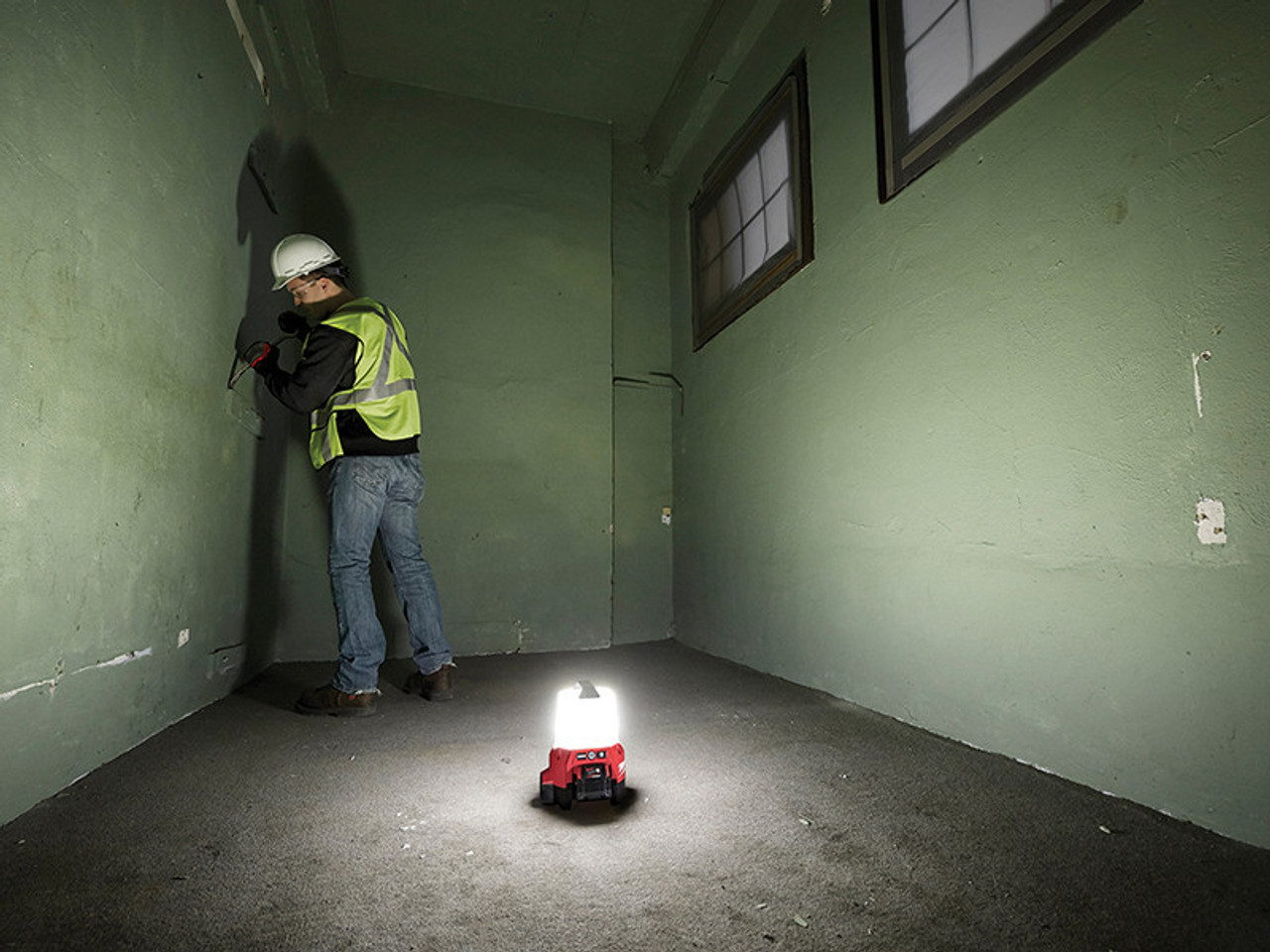 Milwaukee Power Tools M18 TAL-0 Task Area Light 18V Bare Unit
