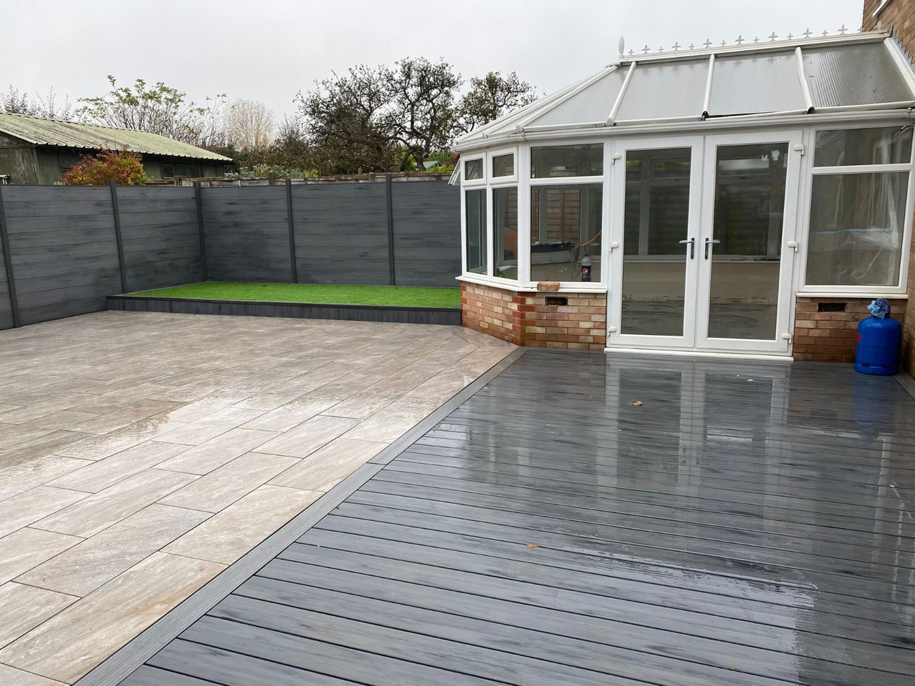 AB Composite Fencing Walnut Boards with Satin Silver Post Kit