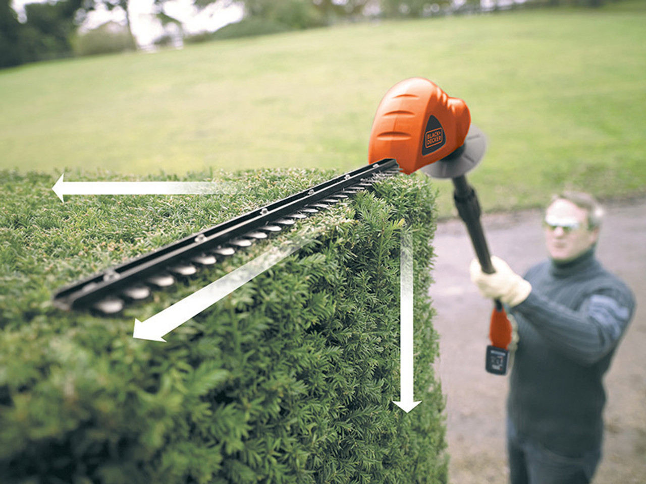 Black & Decker GTC1843L Cordless Pole Hedge Trimmer 18V 1 x 2.0Ah Li-ion