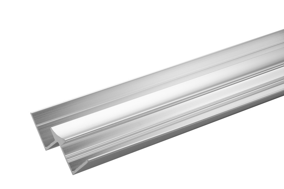Showerwall Internal Corner Trim – Bright Silver