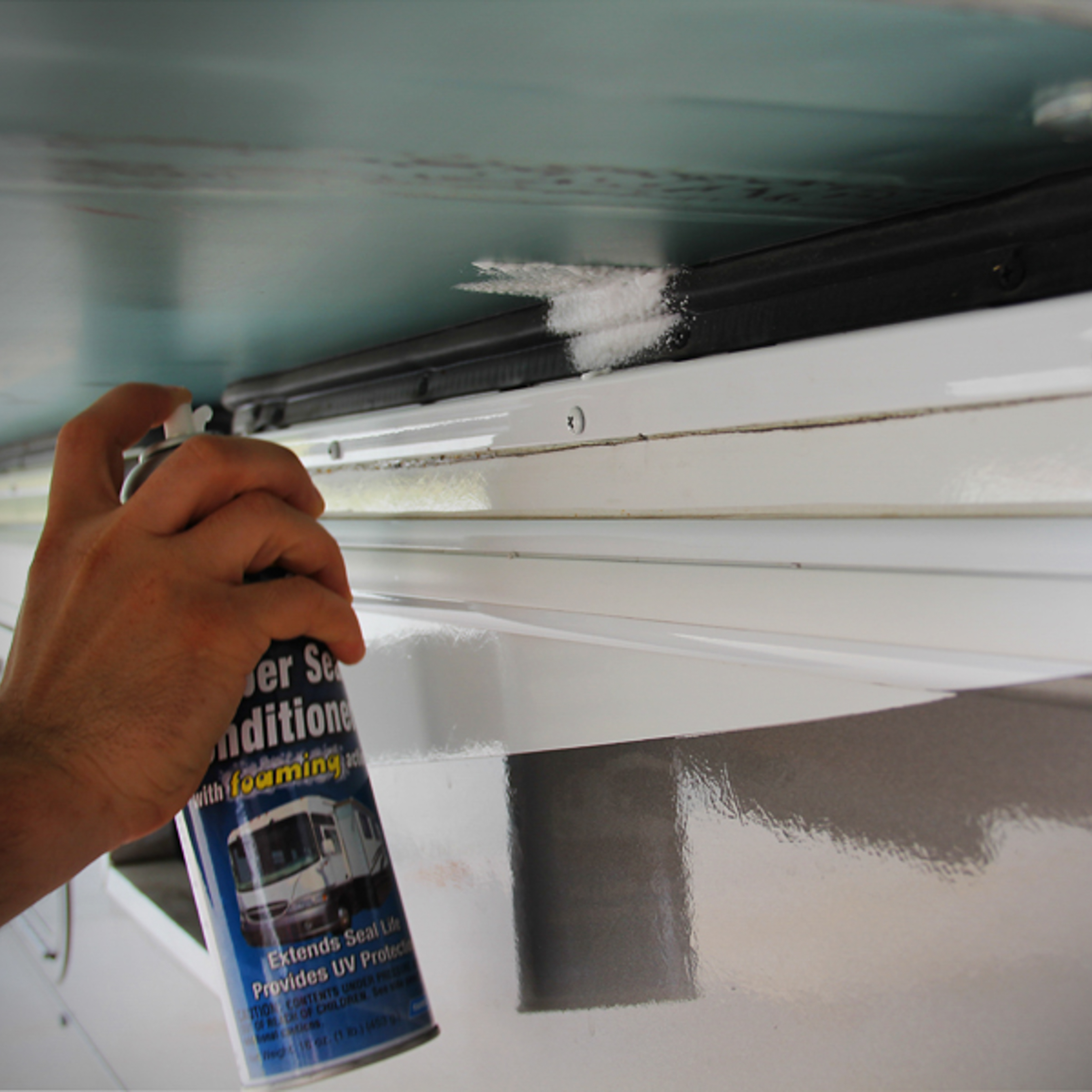 Camco RV Rubber Seal Conditioner 16 oz Camco Outdoors Camco Outdoors