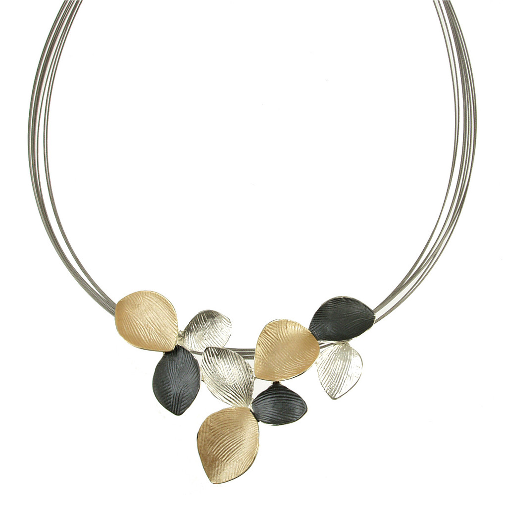 3304-7 - Multi-Lily Necklace Gold