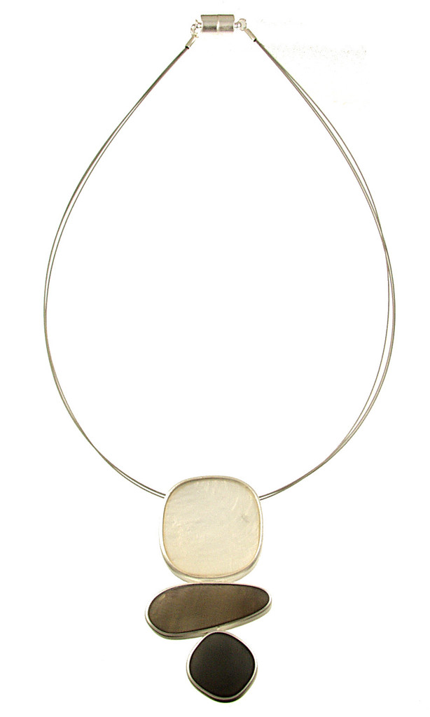 4222-8 - 3PCE. DROP PENDANT - WHITE/S.GREY/CHARCOAL - 18"