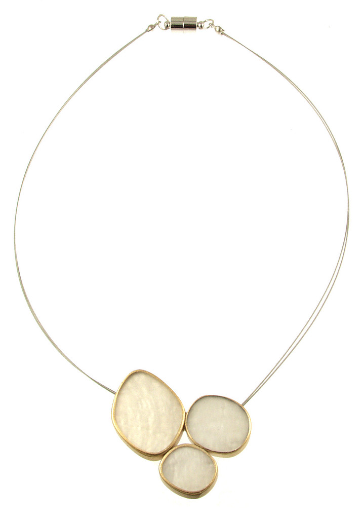 2011-88 - RESIN/ALUM MAGNETIC CLASP PENDANT - 18"