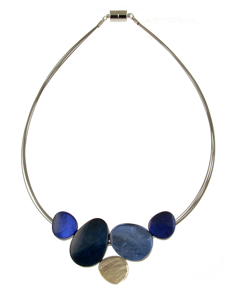 445-23 - RESIN NECKLACE - BLUE COMBINATION 18"