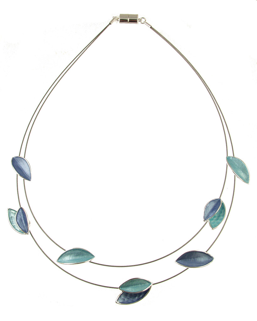 3668-22 - TURQUOISE/DARK BLUE LEAF PETAL NECKLACE 18"