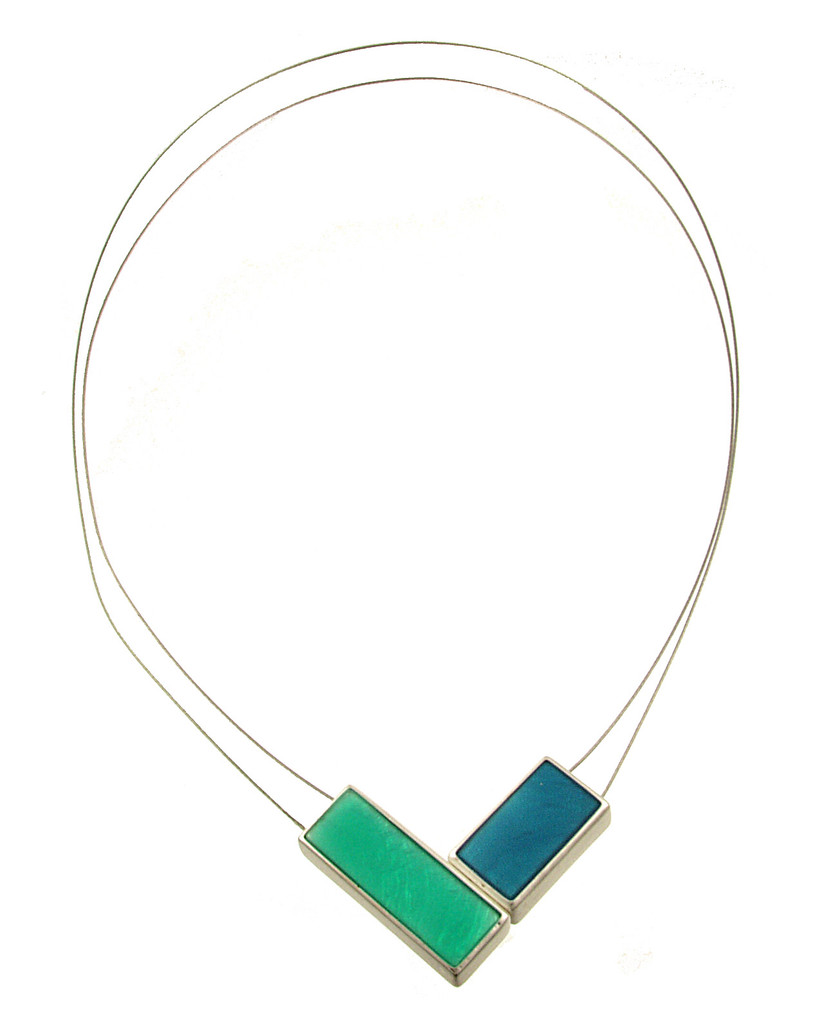 2033-3 - TWO TONE FRONT LOCK MAGNETIC PENDANT - GREEN/DARK TURQUOISE - 18"