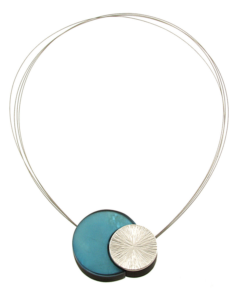 5424-27 - MATTE BLUE/SILVER FRONT MAGNETIC LOCK PENDANT - 18"
