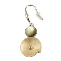 7095-7 - GOLD/BLACK SHELL EARRING 