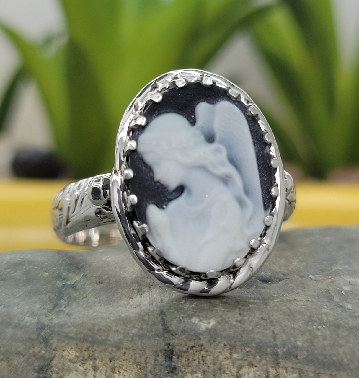 1960's Vintage Cameo Ring. Size 8 Silver Ring. Vintage Cameo Bezel Set in  Silver. Great Gift. Ready to Ship - Etsy