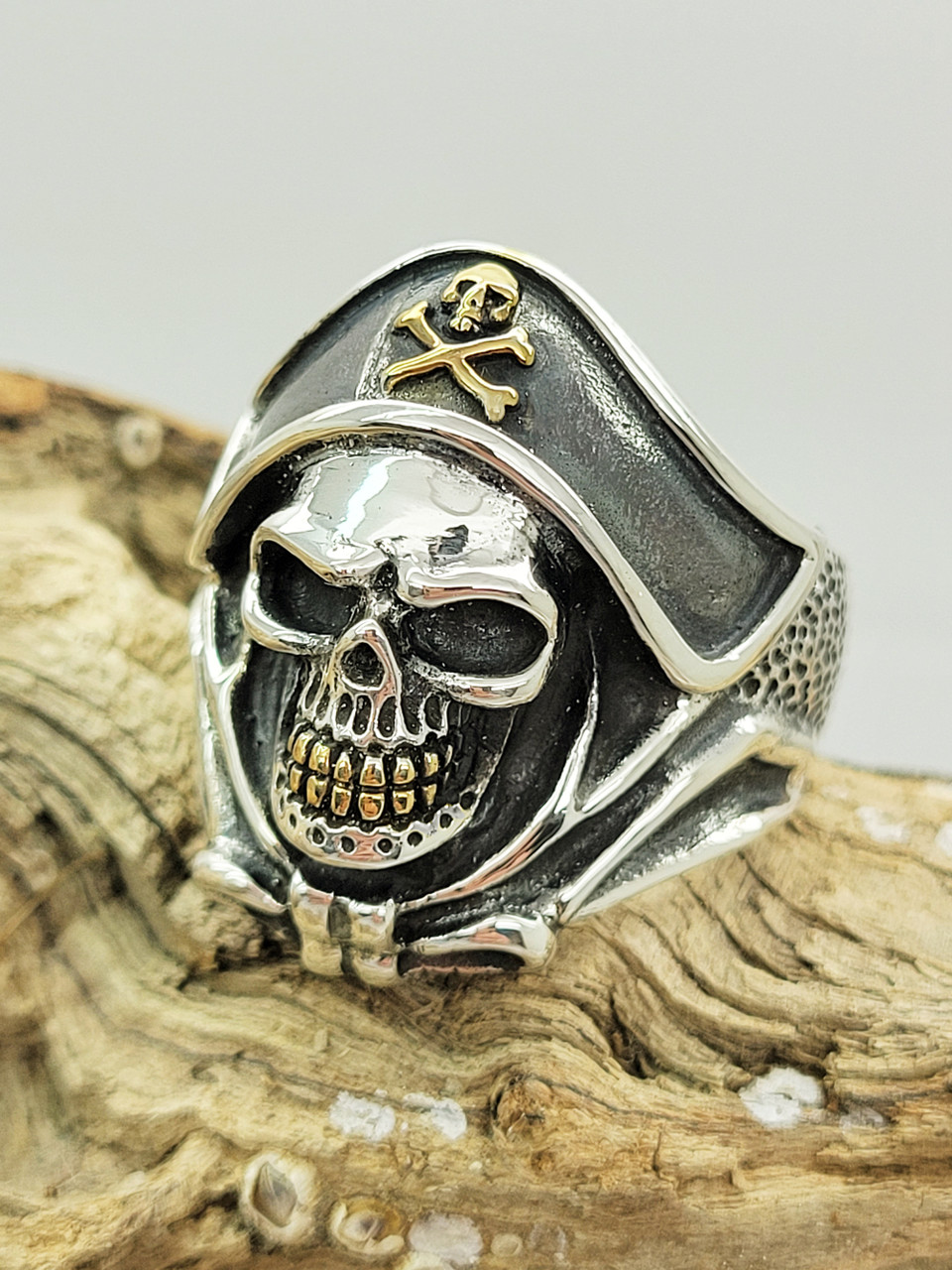 Pirate Skull Captain Crossbones Ring in Sterling Silver 925 and 18k Gold