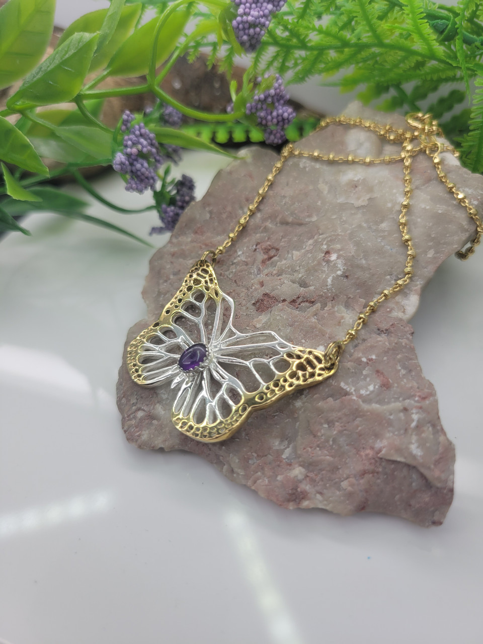 New Mother of Pearl Large Butterfly Necklace Adjustable 16.5