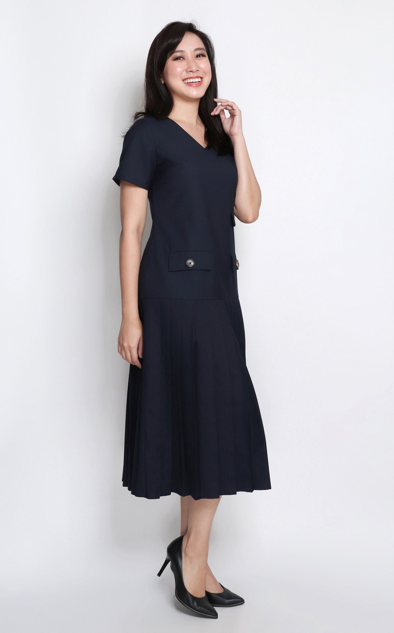overall dress pleated