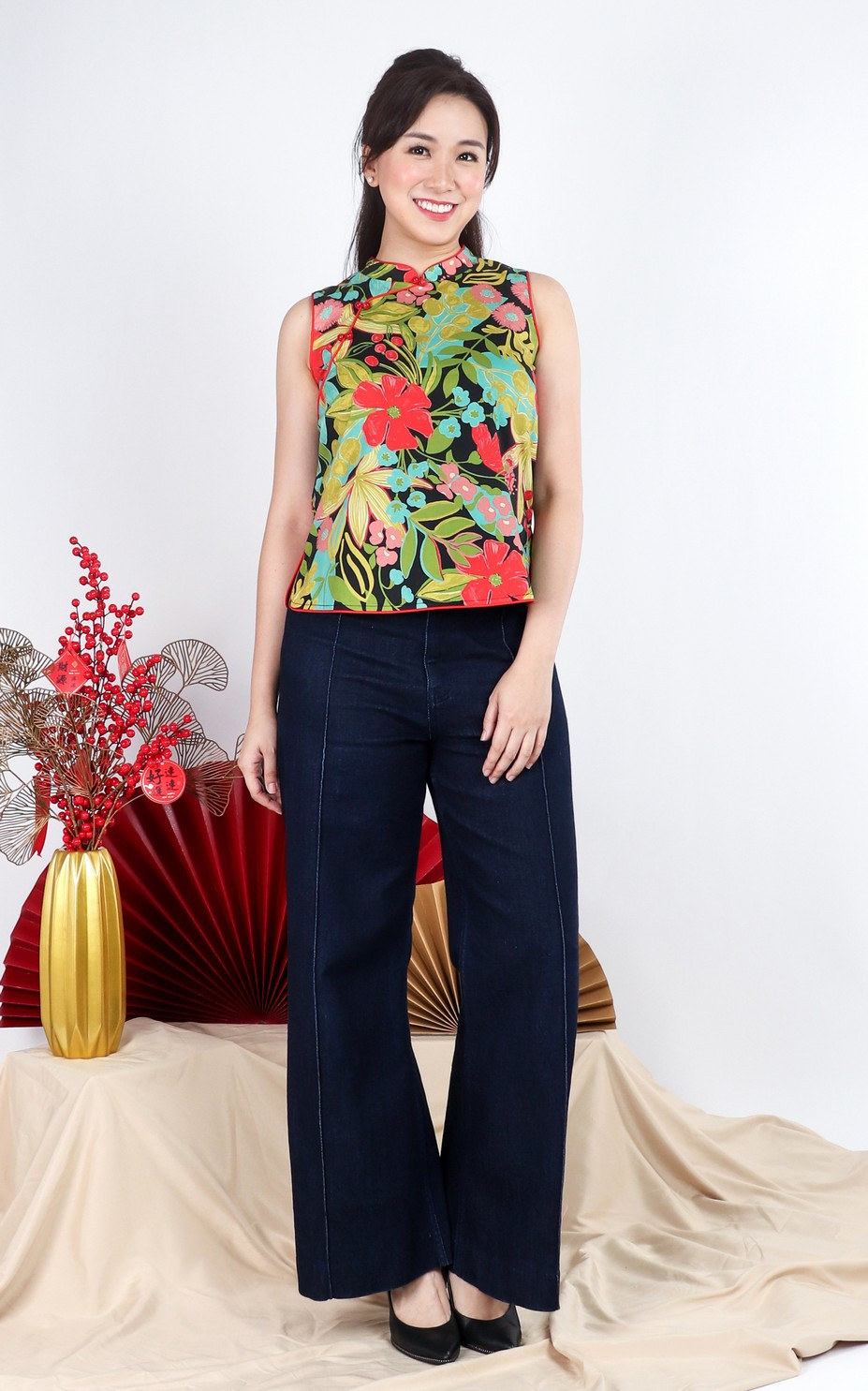 Ivy Botanical Cheongsam Top - Black