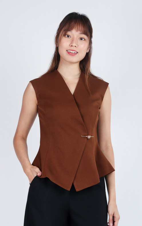 Clarien Tailored Wrap Top - Chestnut