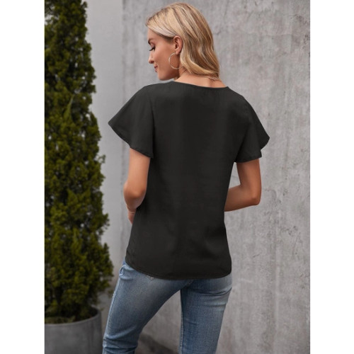 Lace trim solid color blouse in black