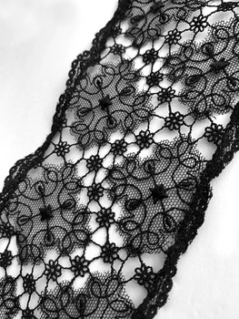 Prayer Veil - Black Lace - Diamond Daisies - 3 1/2" - Chapel