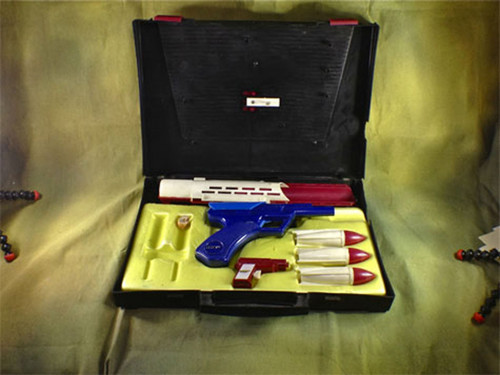 007 James Bond Secret Agent 007 B.A.R.K. ,Bond Assault Raider Kit, Excellent Condition 