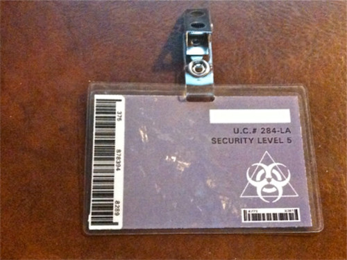 Resident Evil, Milla Jovovich, Security Badge 