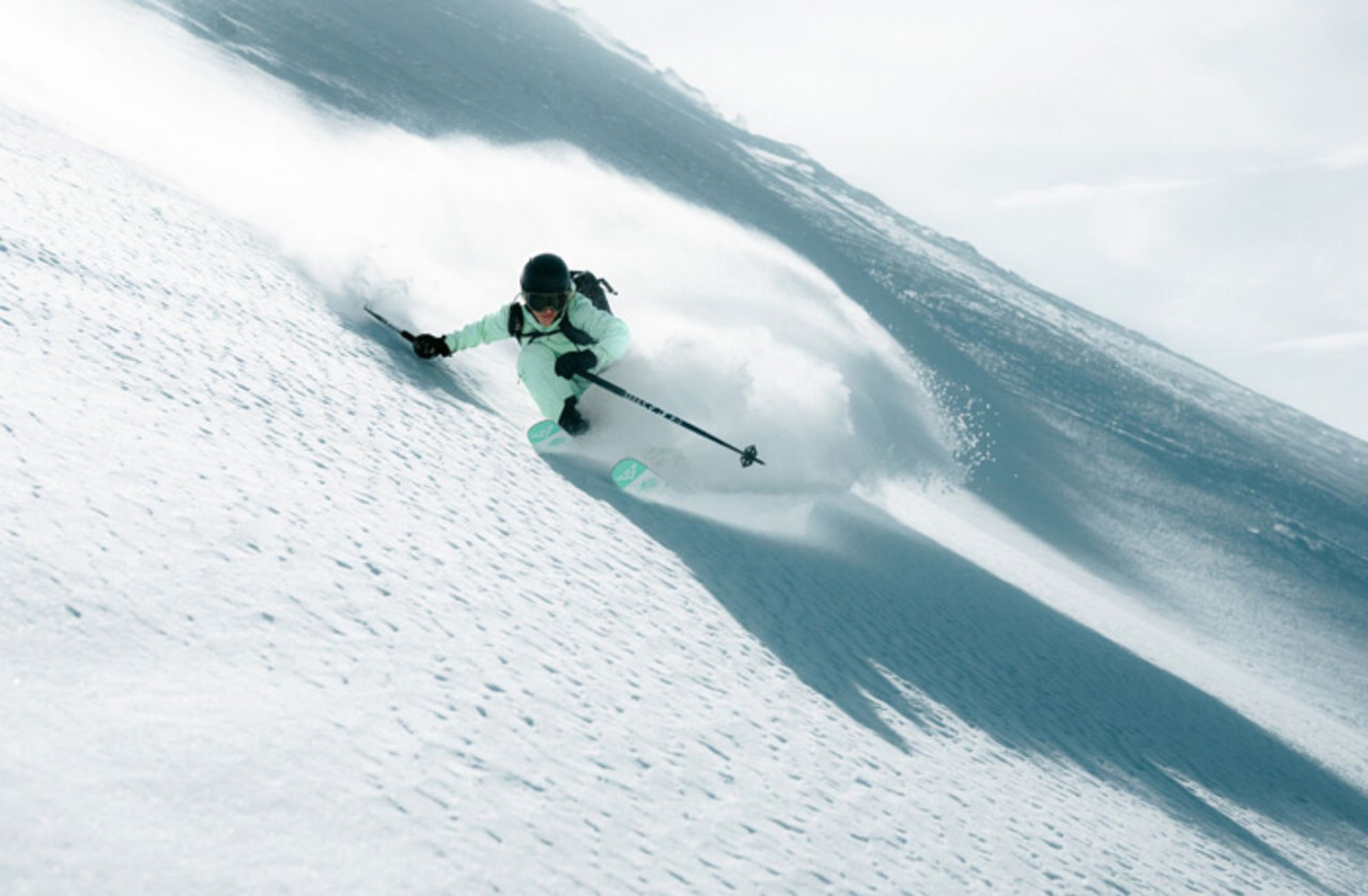 ブラック・クロウズ｜Black Crows Atris Birdie Black Crows Atris Birdie Skis - Women's 2026 | evo