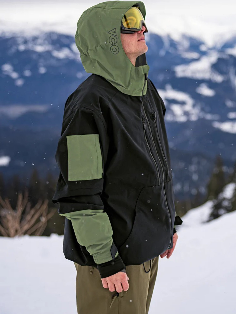 ウエア/装備 volcom - volcom  patch insulated jacket wolf 激レア）volcom patch insulated jacket wolf - メルカリ