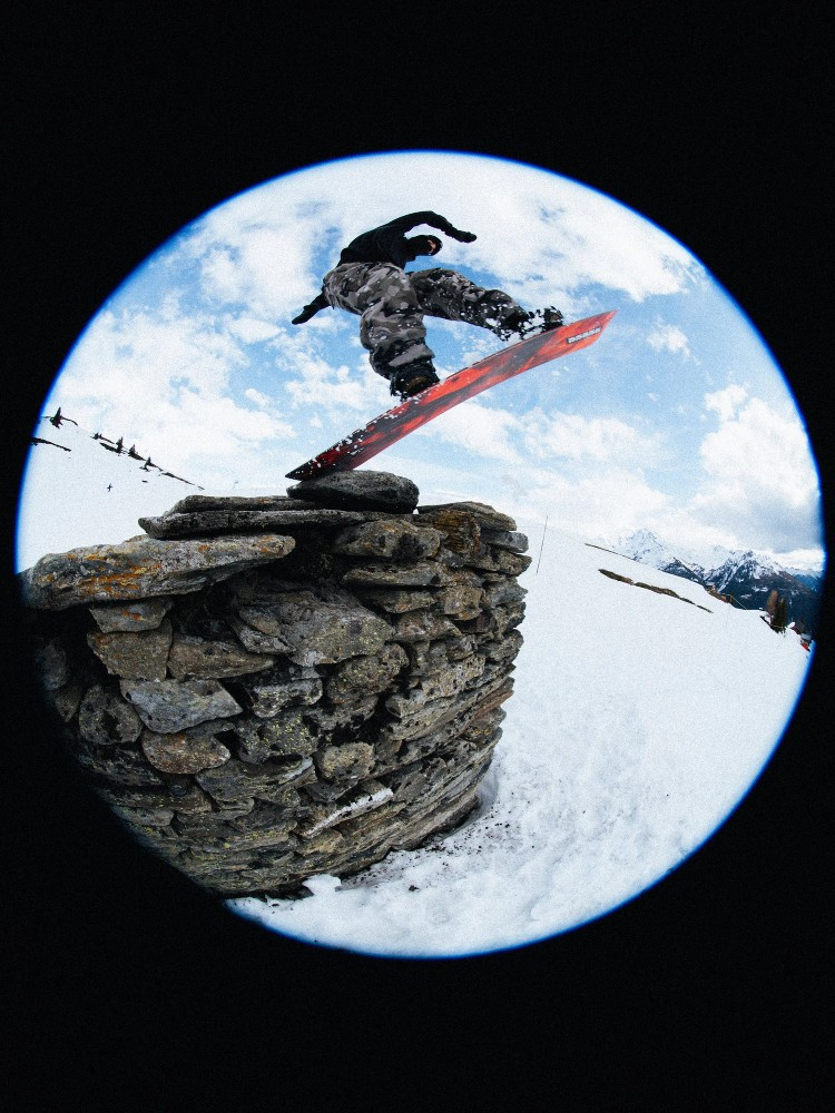 K2 Manifest Snowboard 2026 | Corbetts Ski + Snowboard