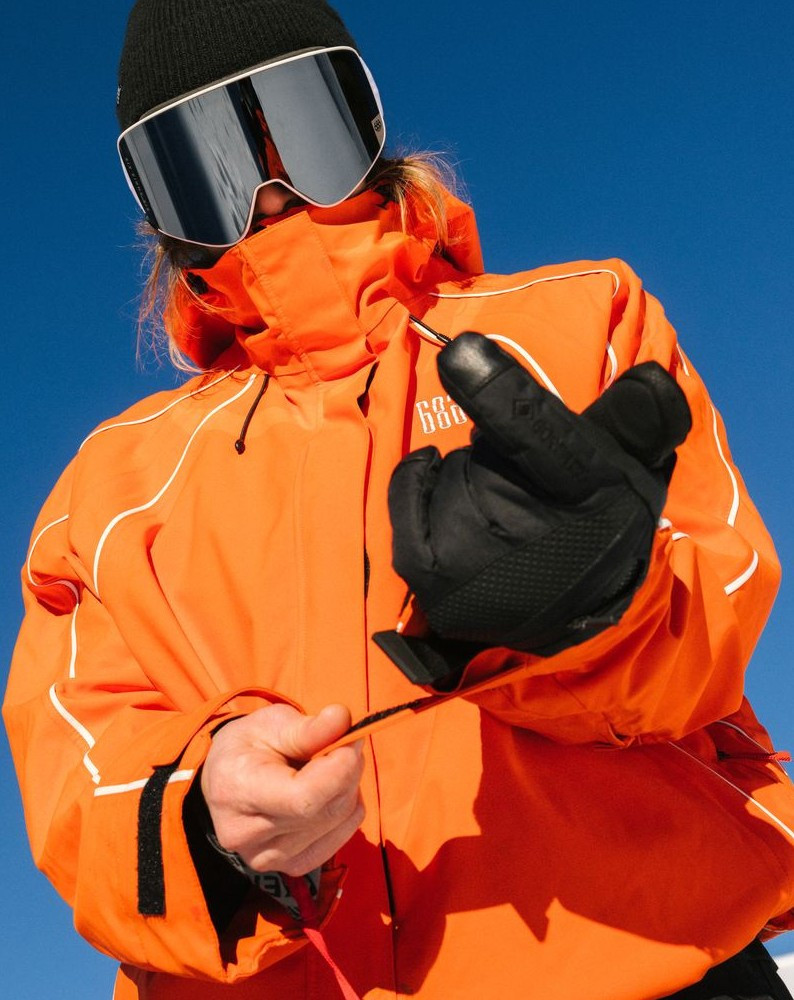 686 Hologram Shell Womens Jacket 2026 | Corbetts Ski + Snowboard