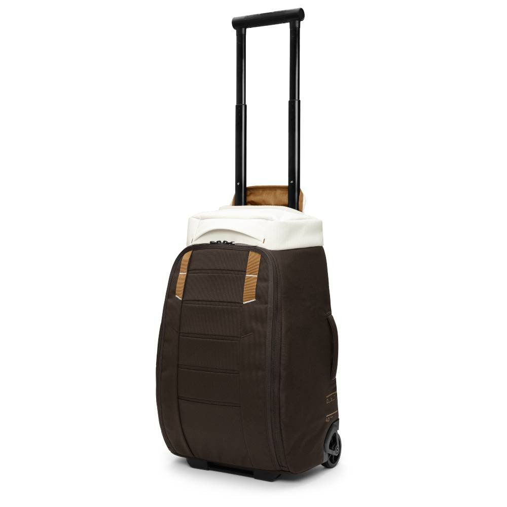 Db Hugger Roller Bag Carry-on 40L 2026 | Corbetts Ski + Snowboard